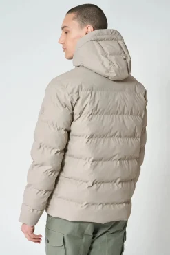 Online Hrom Hombre Plumíferos